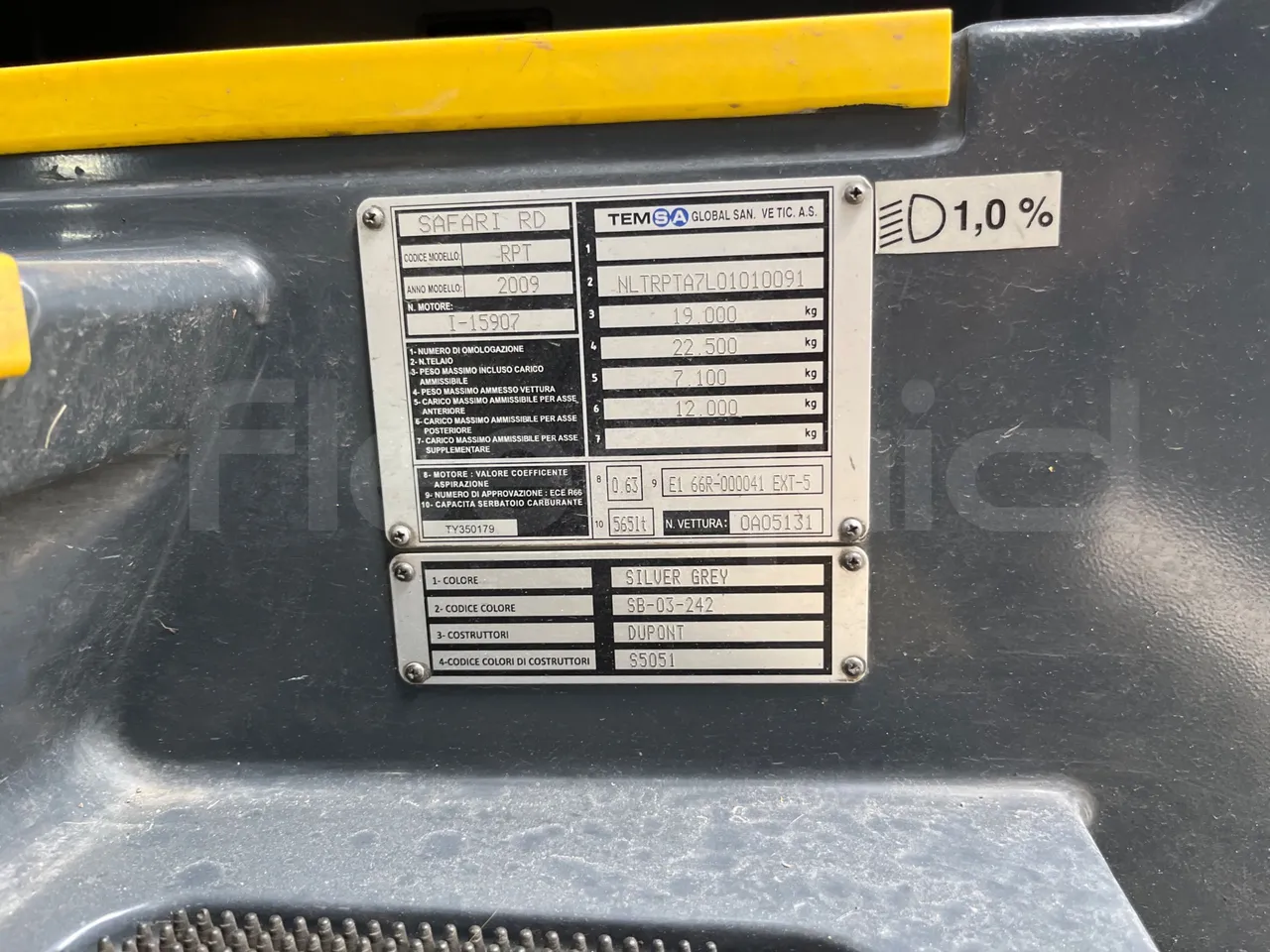 Temsa Safari RD R A T-I53 - Euro 5 - 266 kw - 12.200 mt - vehicle plate photo