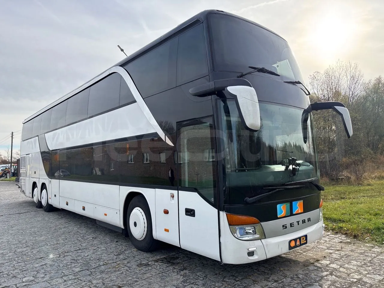 Setra S431 DT - EURO5 - 375kwH - 13.89m - 3/4 front right doors