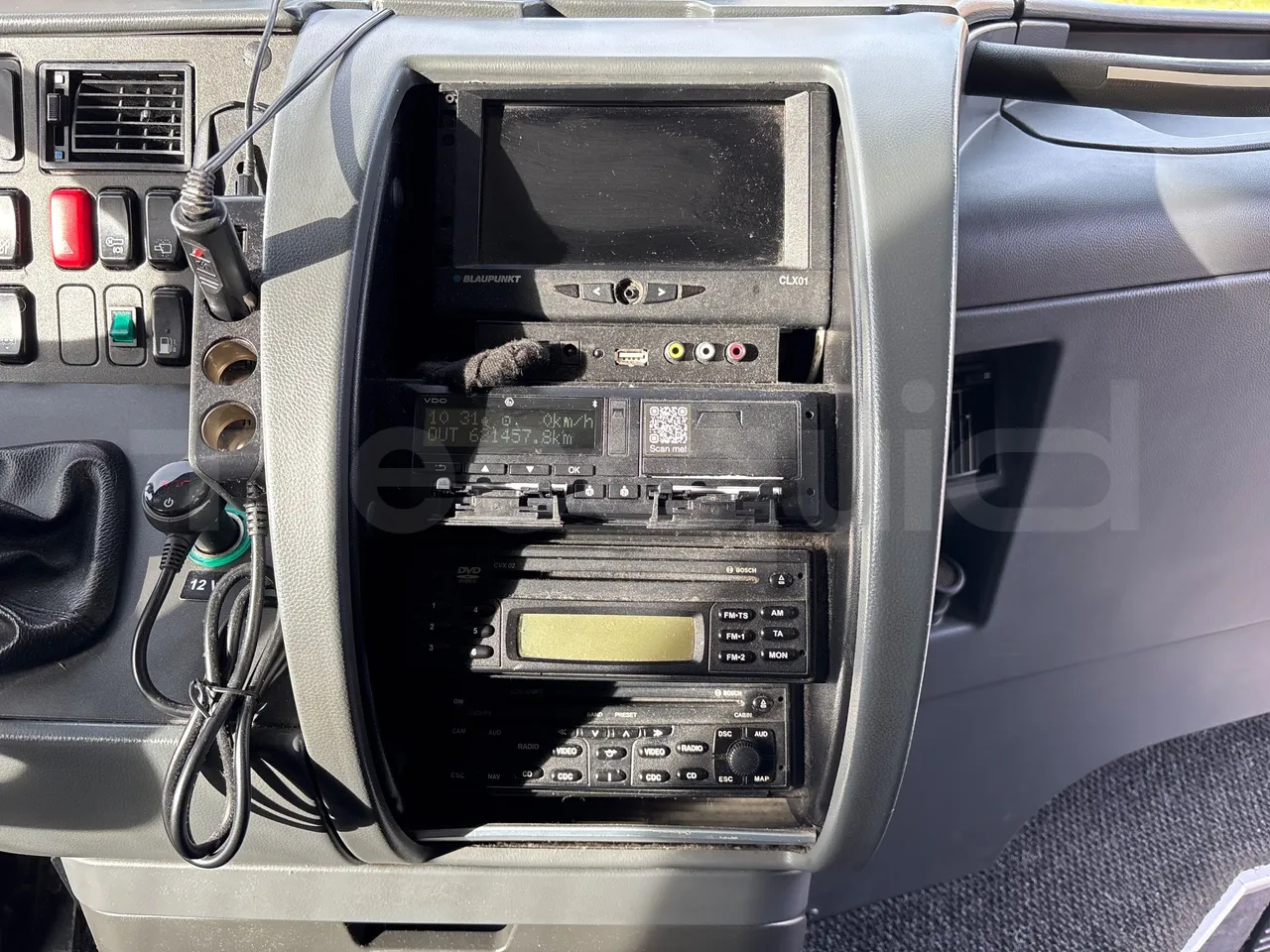 Setra S431 DT - EURO5 - 375kwH - 13.89m - radio accessories photo