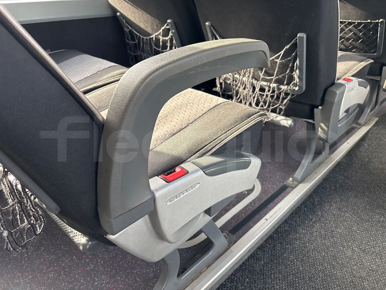 Setra S431 DT - EURO5 - 375kwH - 13.89m - armrest detail photo