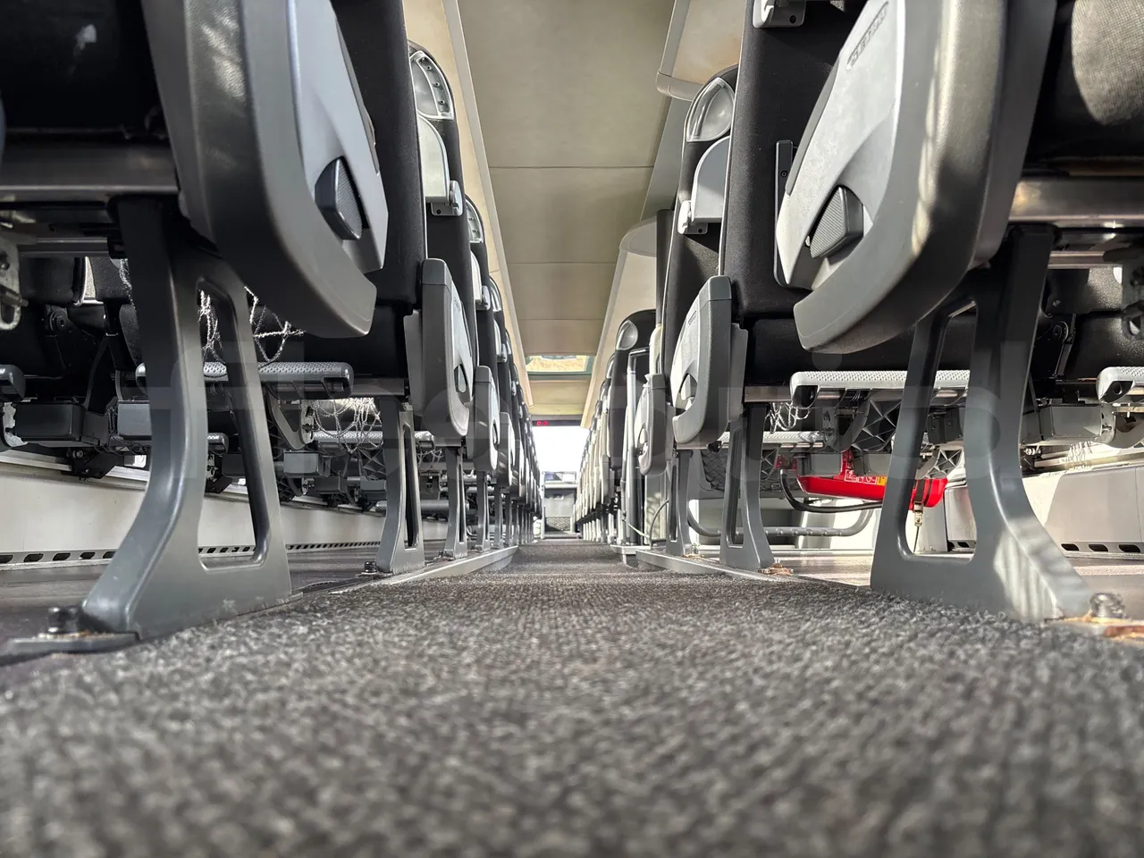 Setra S431 DT - EURO5 - 375kwH - 13.89m - seat brackets photo