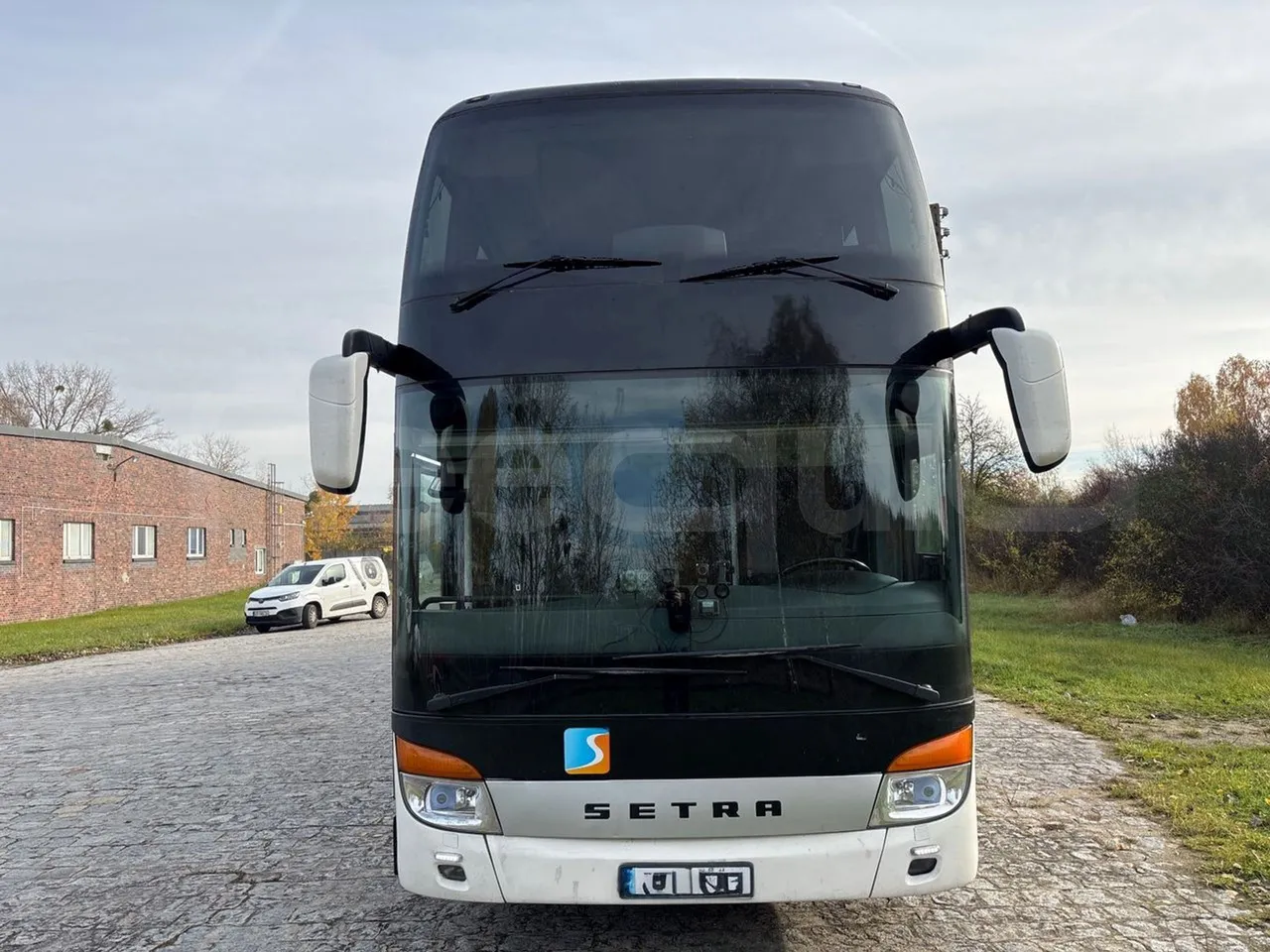 Setra S431 DT - EURO5 - 375kwH - 13.89m - front photo