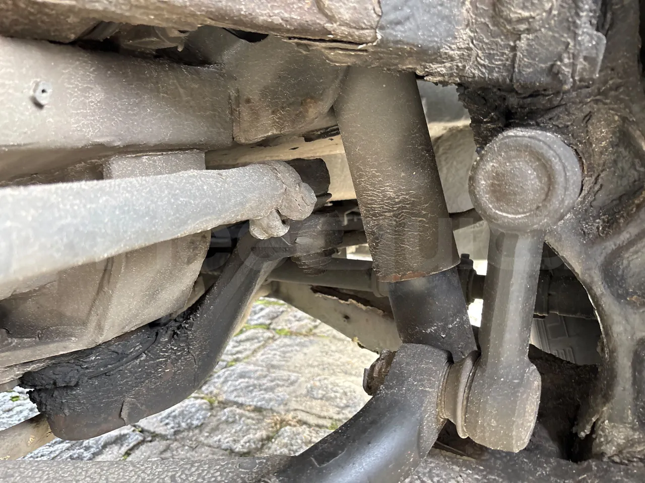 Setra S431 DT - EURO5 - 375kwH - 13.89m - front shock absorbers left