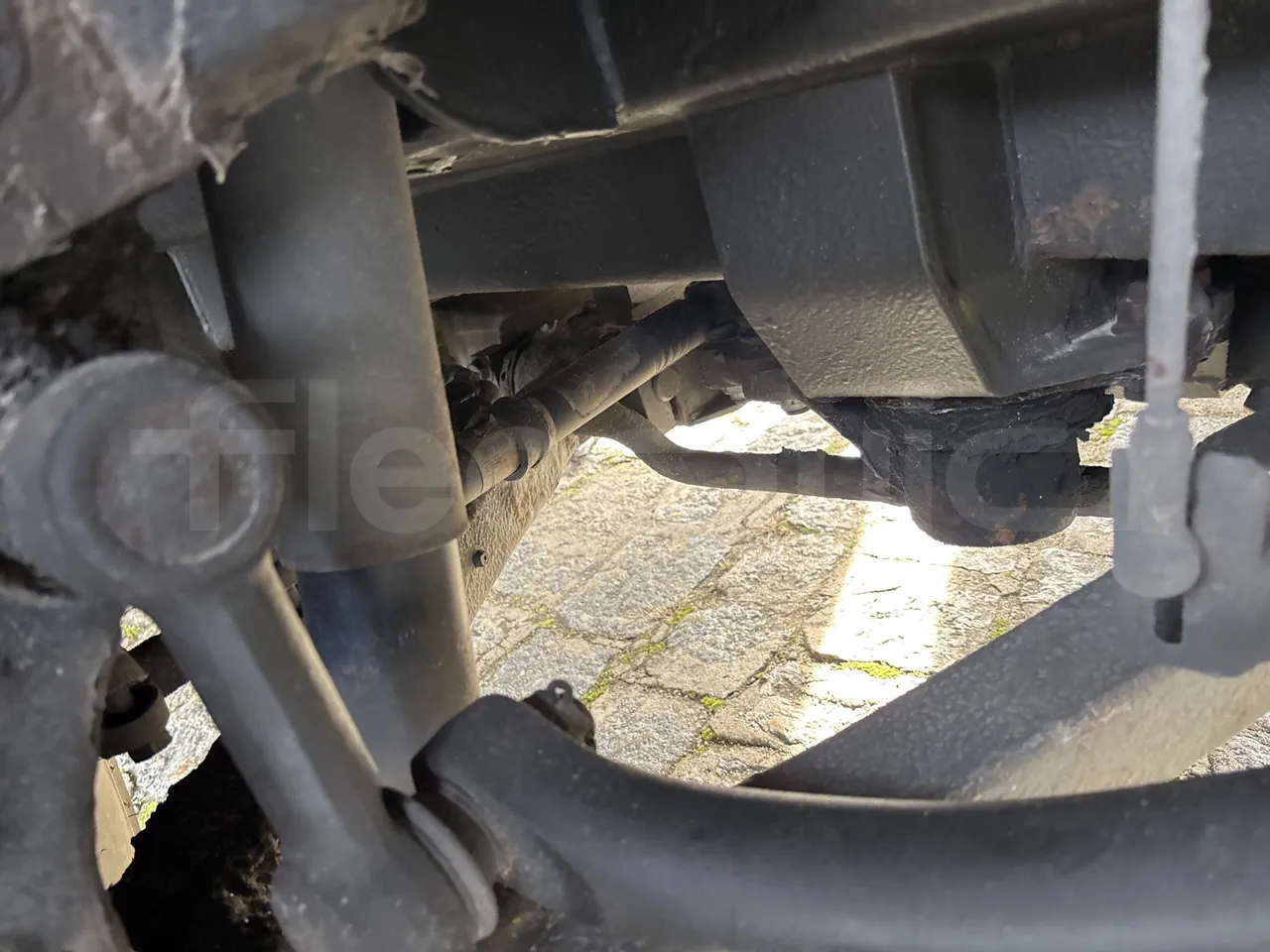 Setra S431 DT - EURO5 - 375kwH - 13.89m - front shock absorbers right