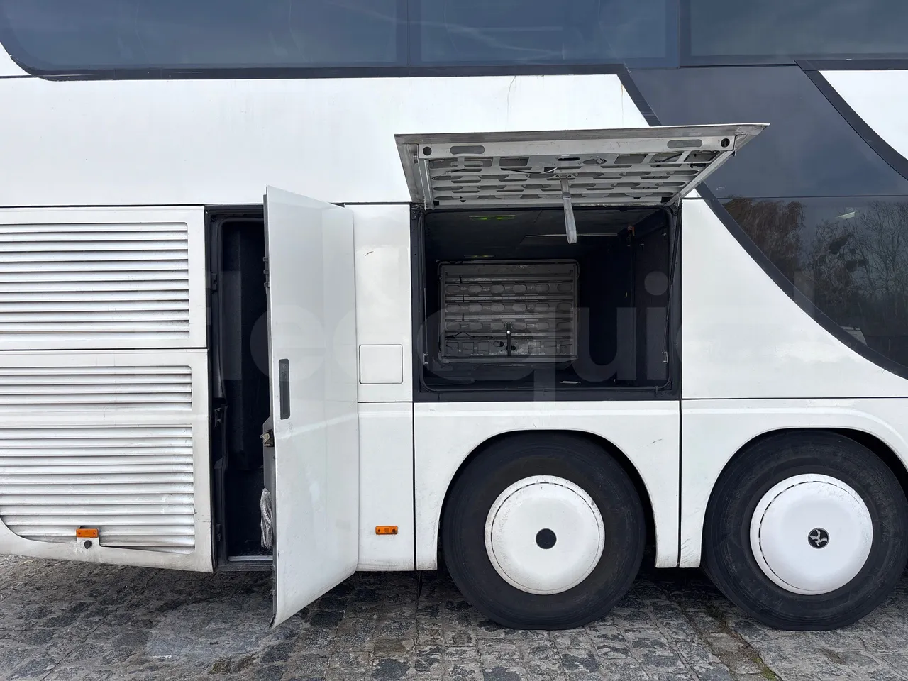 Setra S431 DT - EURO5 - 375kwH - 13.89m - luggage rack photo