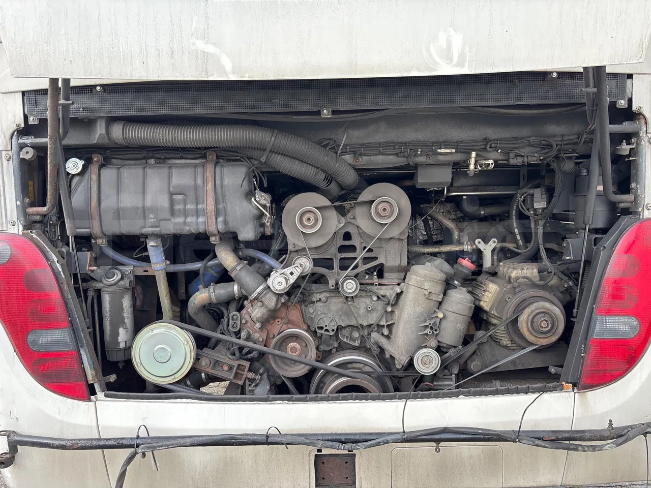 Setra S431 DT - EURO5 - 375kwH - 13.89m - rear hatch open