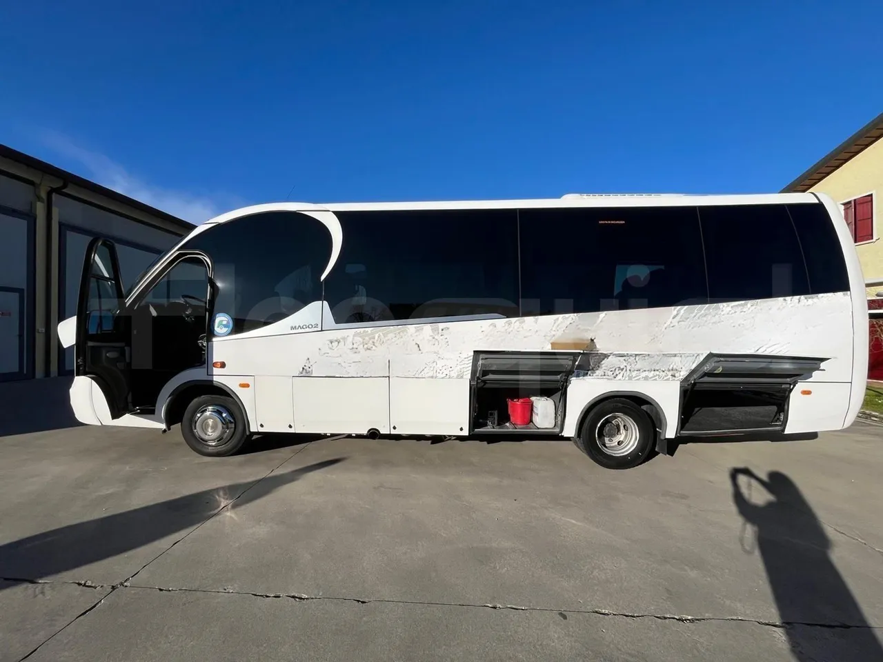 Iveco Mago2 M2IV - EUR6 - 162kW - 8.850m - air conditioning compressor