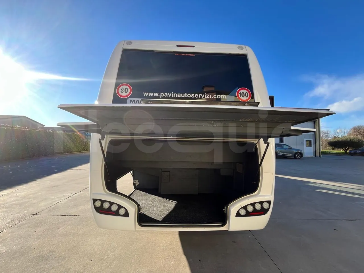 Iveco Mago2 M2IV - EUR6 - 162kW - 8.850m - rear hatch open