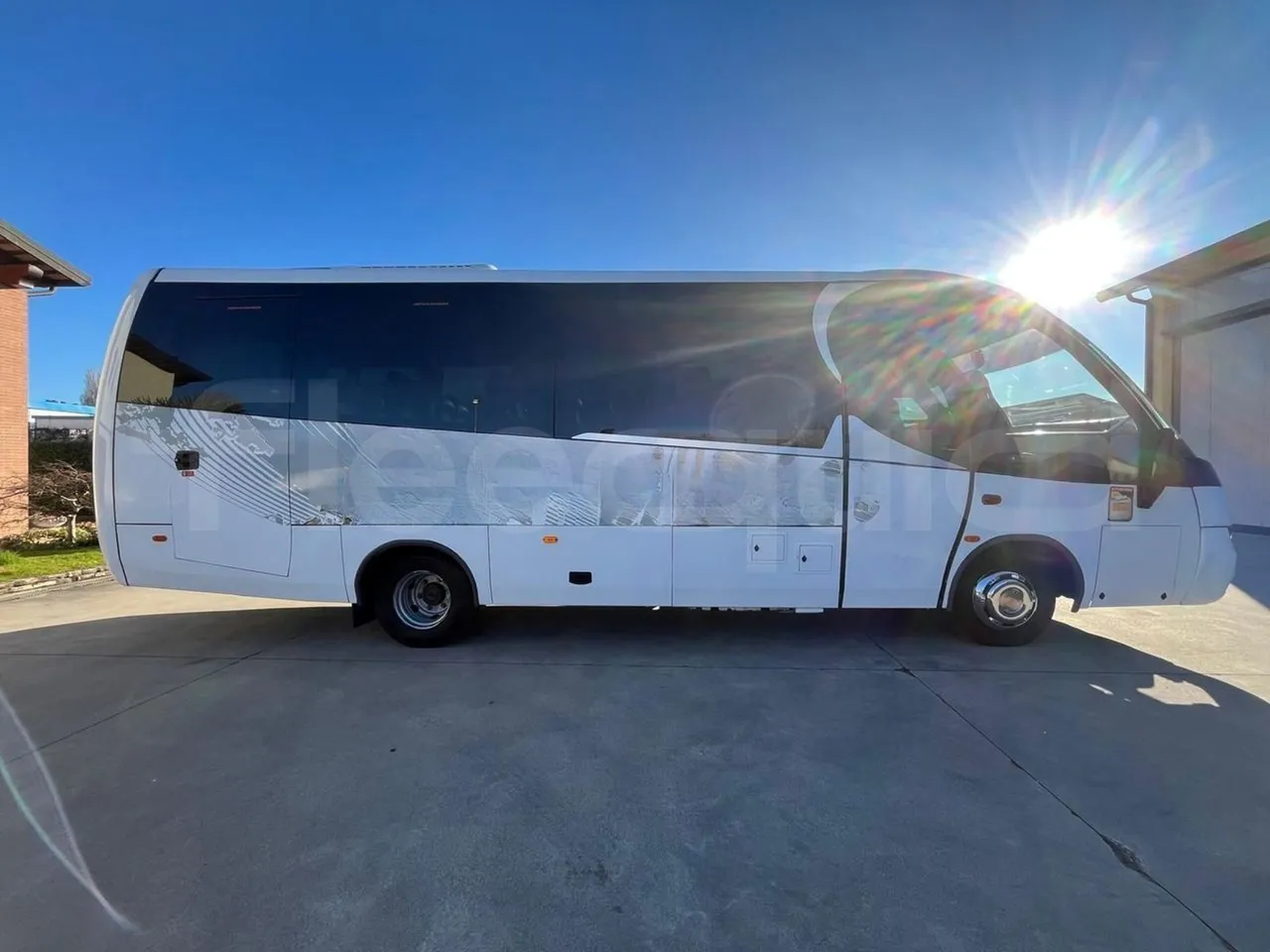 Iveco Mago2 M2IV - EUR6 - 162kW - 8.850m - right side doors closed