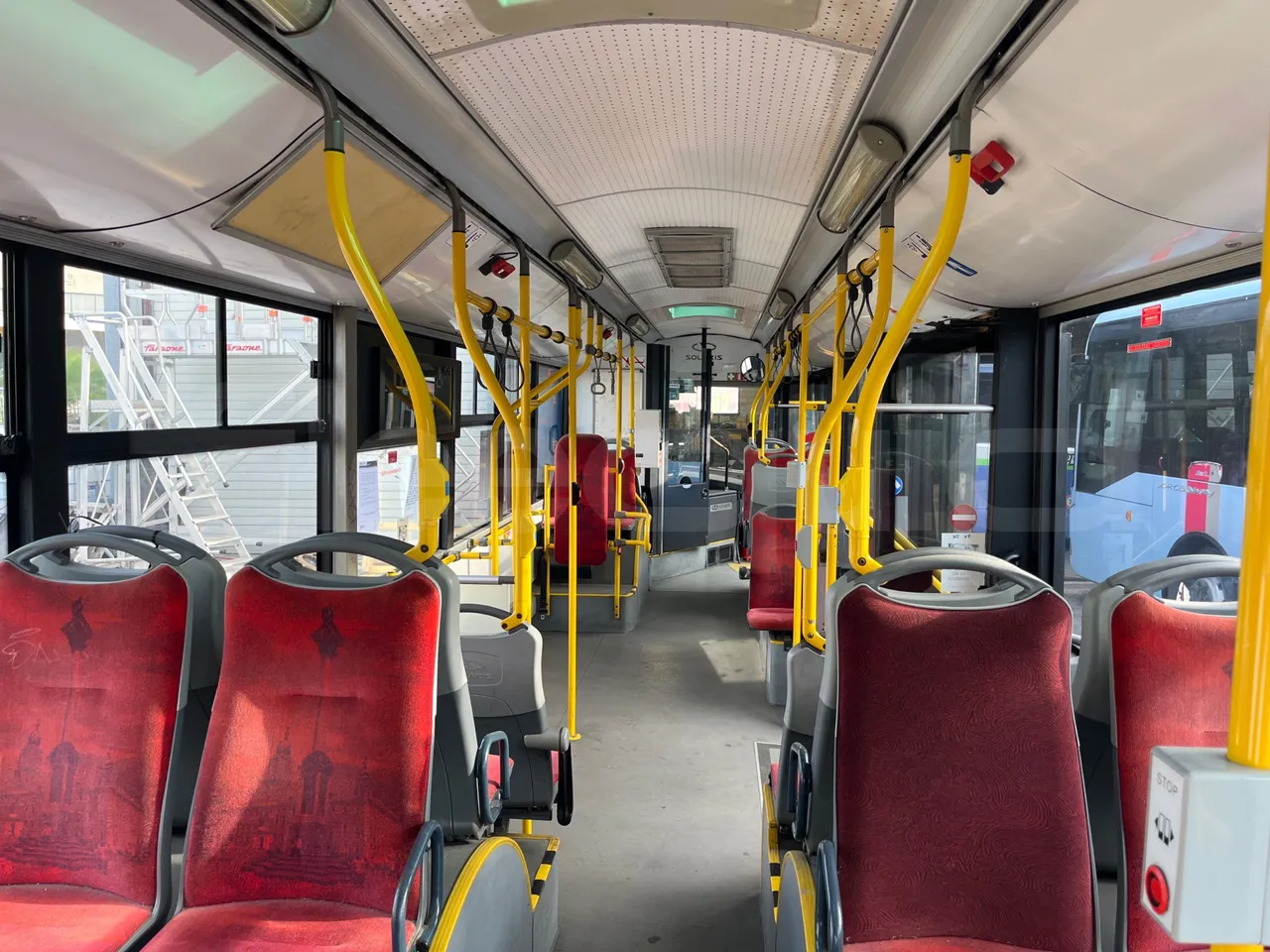 Solaris Urbino 12 - EUR5 - 188kW - 12m - forward view middle aisle