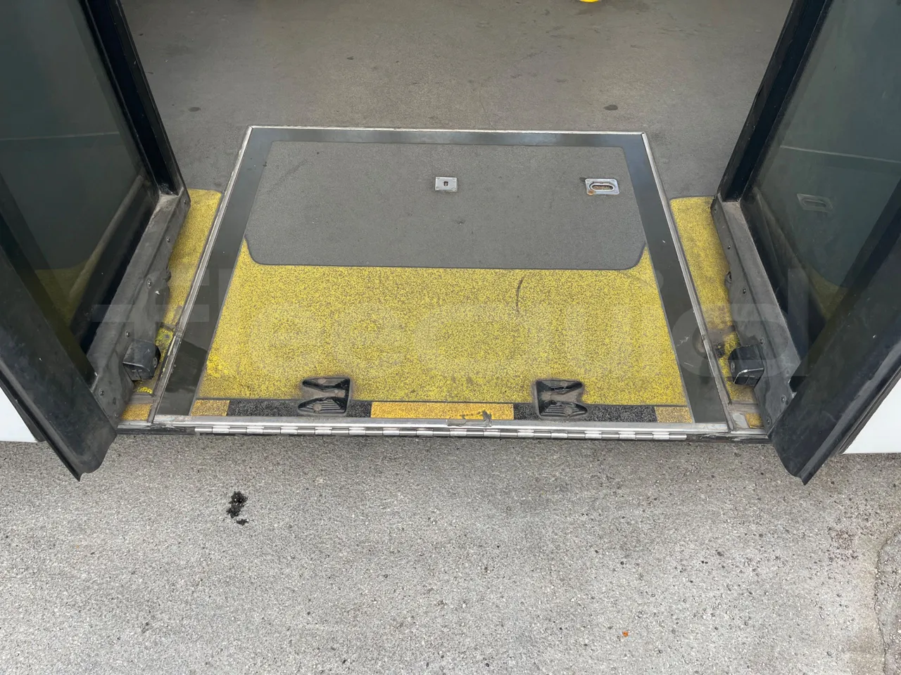Solaris Urbino 12 - EUR5 - 188kW - 12m - platform open photo
