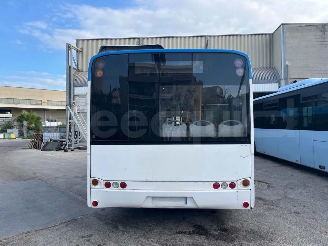Solaris Urbino 12 - EUR5 - 188kW - 12m - rear hatch closed