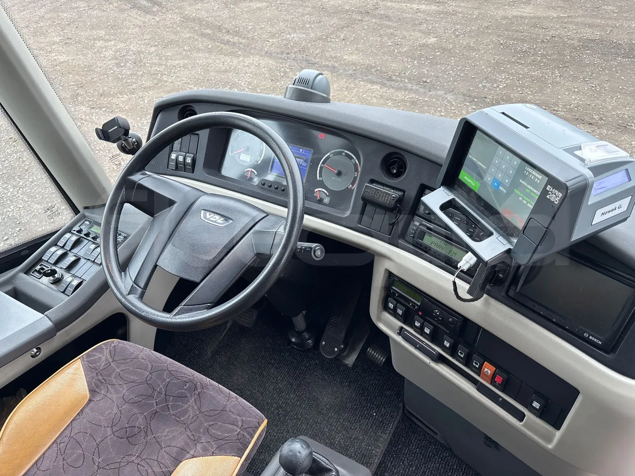 Vdl Futura FHD2129.410 -EUR5-300kW -12.875m - buttons panels on