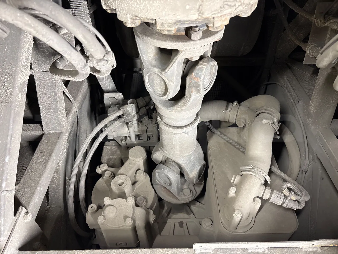 Vdl Futura FHD2129.410 -EUR5-300kW -12.875m - driveshaft photo