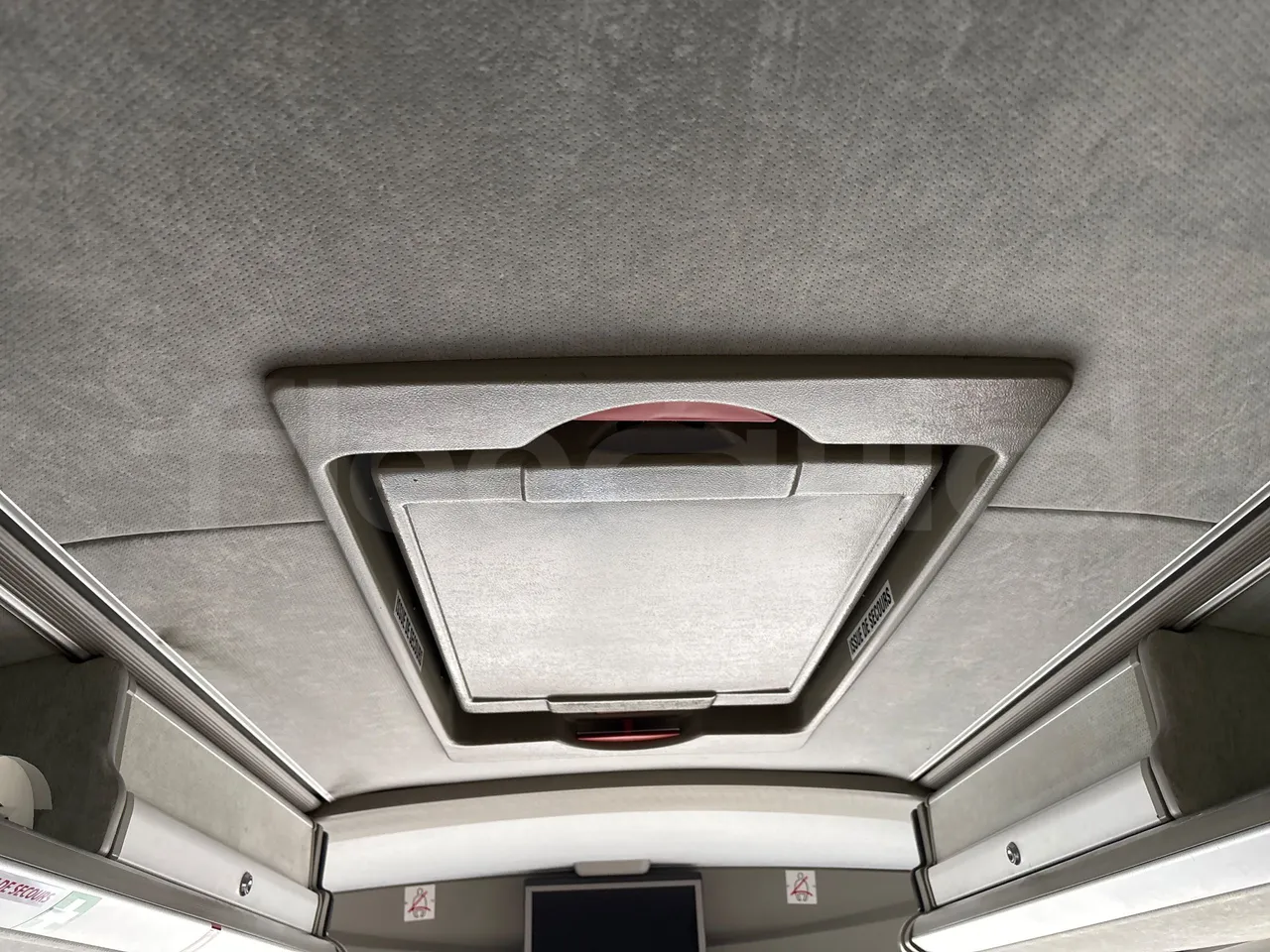 Vdl Futura FHD2129.410 -EUR5-300kW -12.875m - roof hatch 1