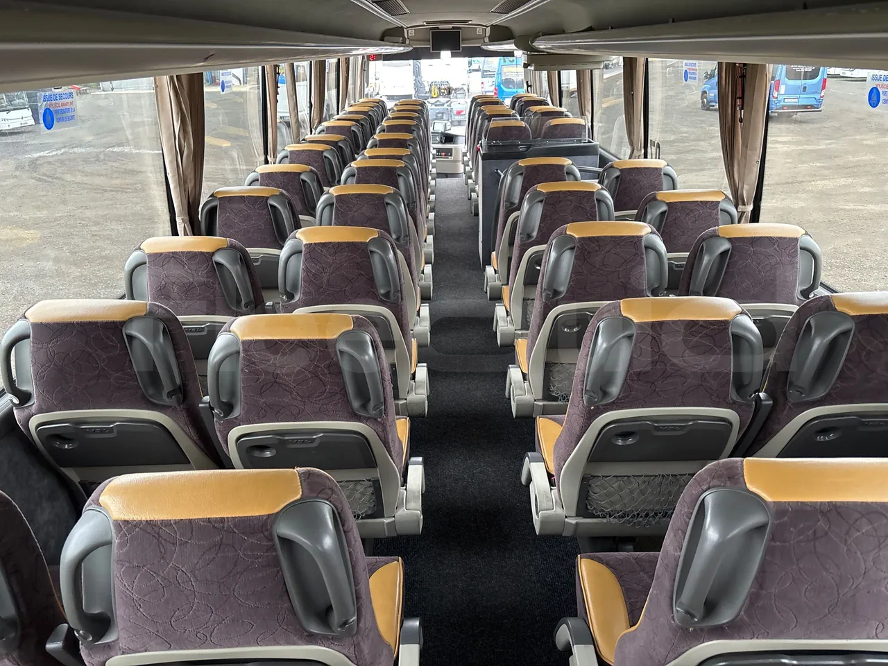 Vdl Futura FHD2129.410 -EUR5-300kW -12.875m - forward view all seats last row height