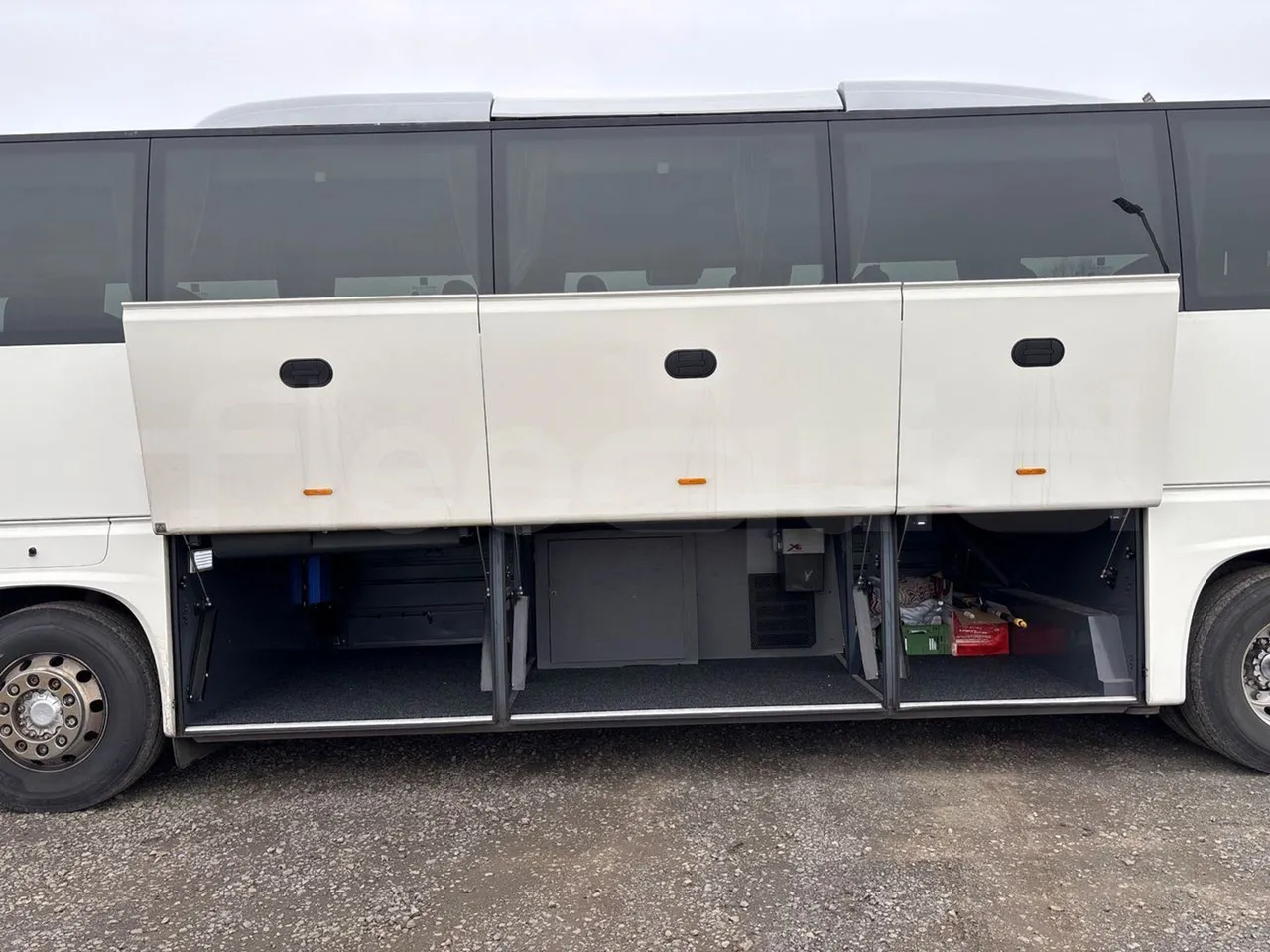 Vdl Futura FHD2129.410 -EUR5-300kW -12.875m - luggage rack photo