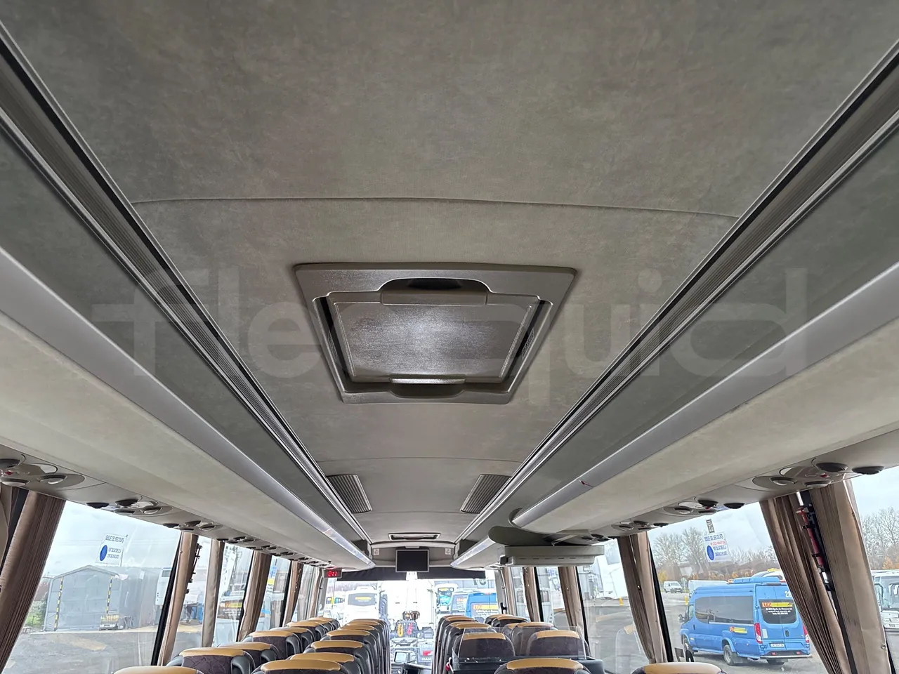 Vdl Futura FHD2129.410 -EUR5-300kW -12.875m - overhead compartments photo