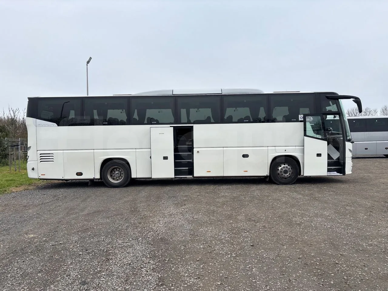 Vdl Futura FHD2129.410 -EUR5-300kW -12.875m - right side doors open