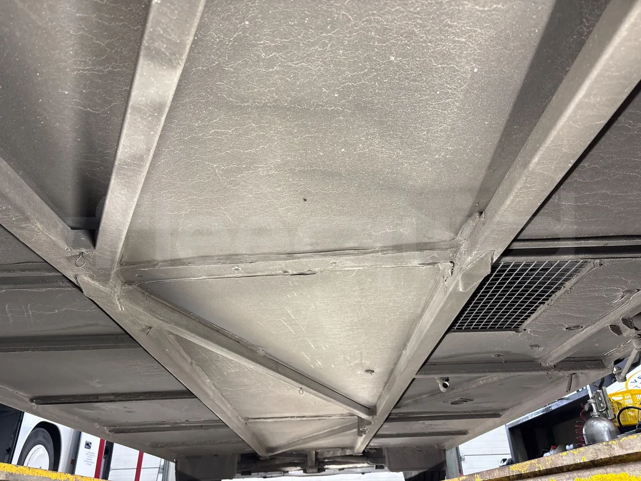 Vdl Futura FHD2129.410 -EUR5-300kW -12.875m - central undercarriage photo