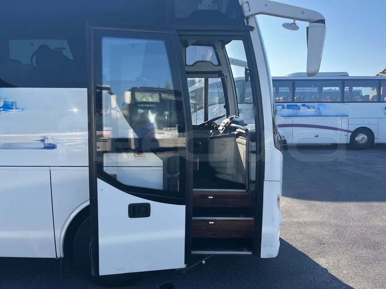Temsa MD7 - Front Door Open