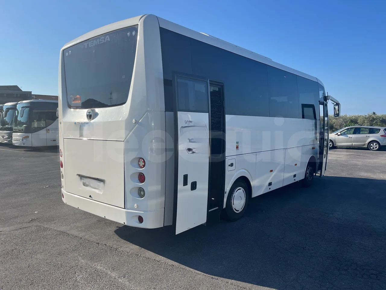 Temsa MD7 - 3/4 Rear Right Side Doors Open
