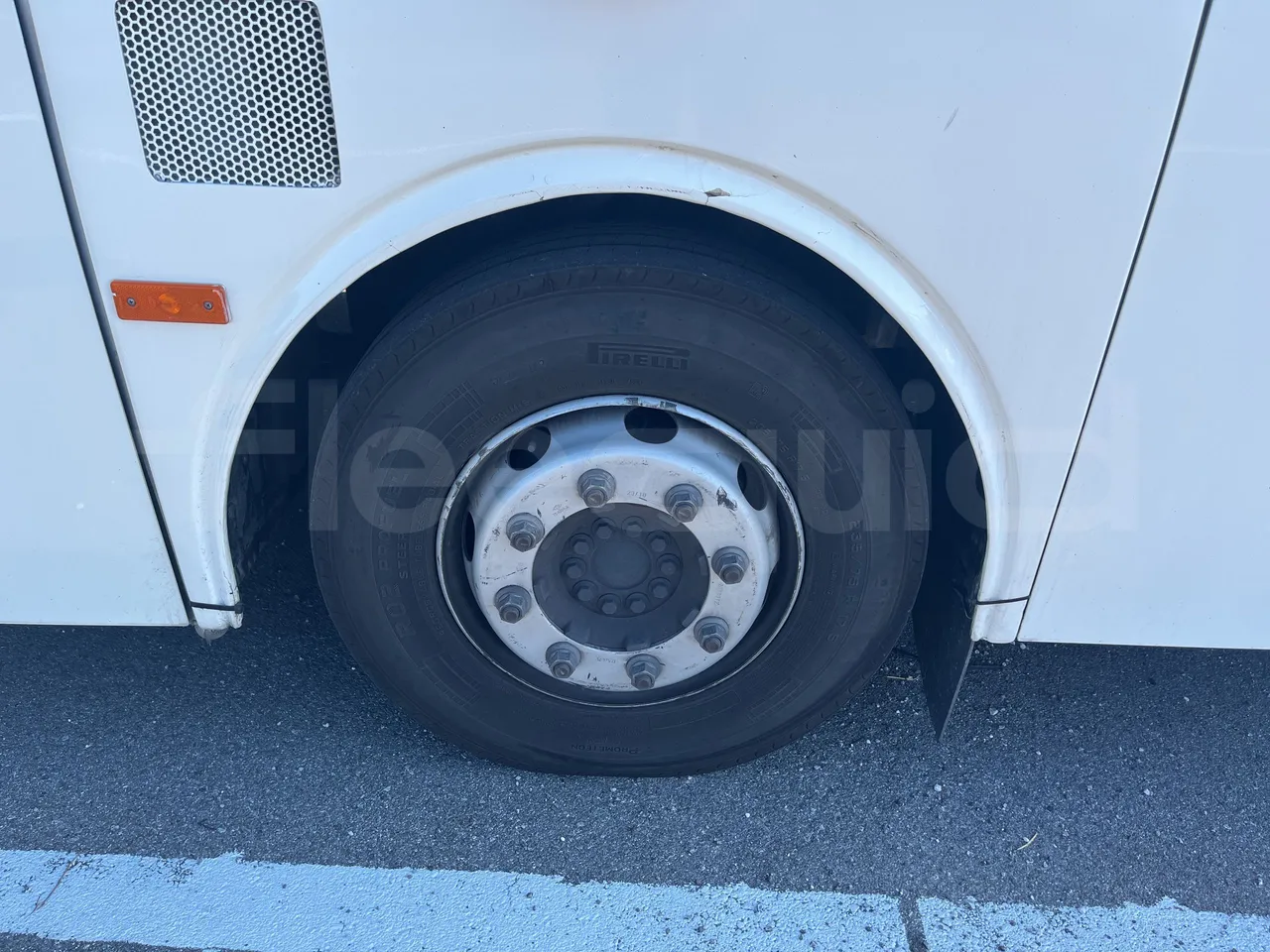 Temsa MD7 - First Axle Left Side: Complete Tyre