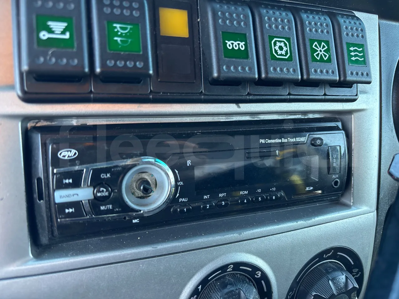 Iveco Kapena THESI -EURO5 -125.00 kW-8,65m - radio accessories photo