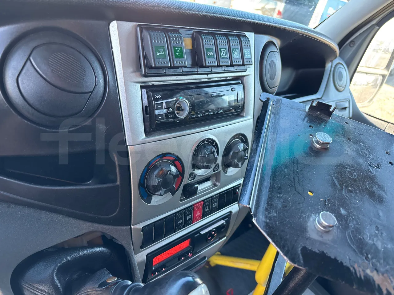 Iveco Kapena THESI -EURO5 -125.00 kW-8,65m - buttons panels on