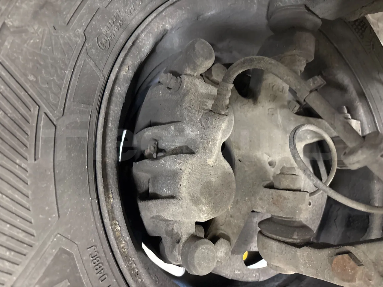 Iveco Kapena THESI -EURO5 -125.00 kW-8,65m - front brake calipers left