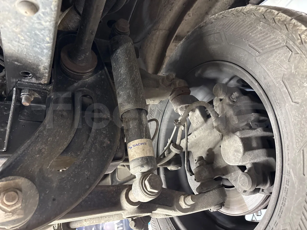 Iveco Kapena THESI -EURO5 -125.00 kW-8,65m - front shock absorbers right