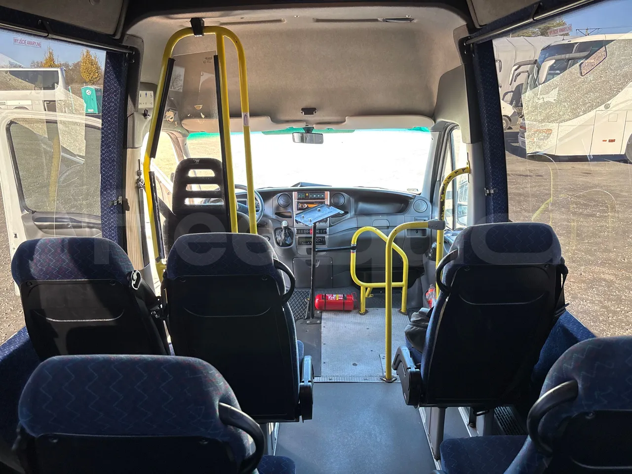 Iveco Kapena THESI -EURO5 -125.00 kW-8,65m - forward view middle aisle