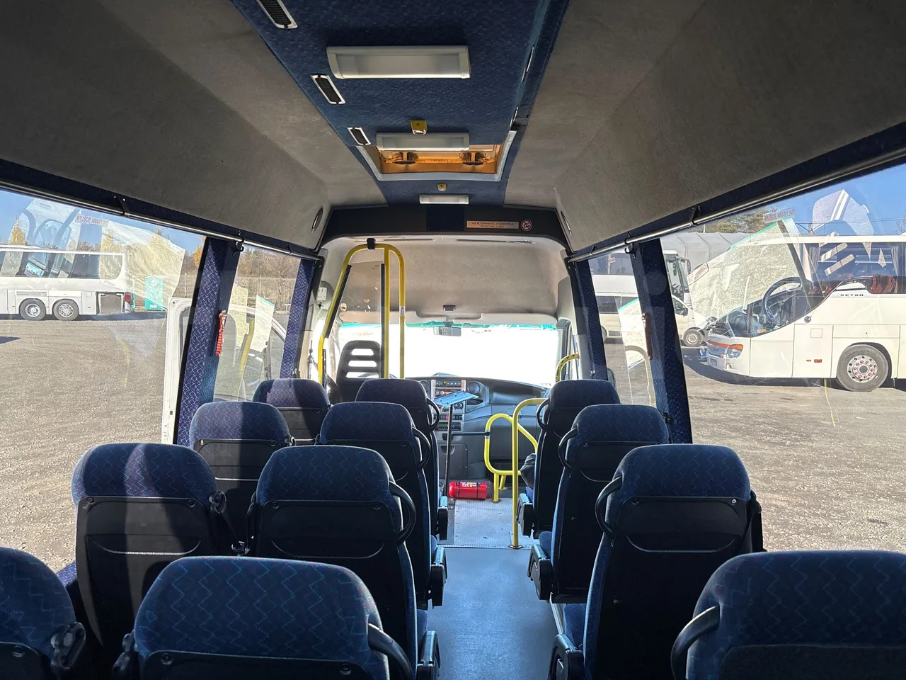 Iveco Kapena THESI -EURO5 -125.00 kW-8,65m - forward view all seats last row height