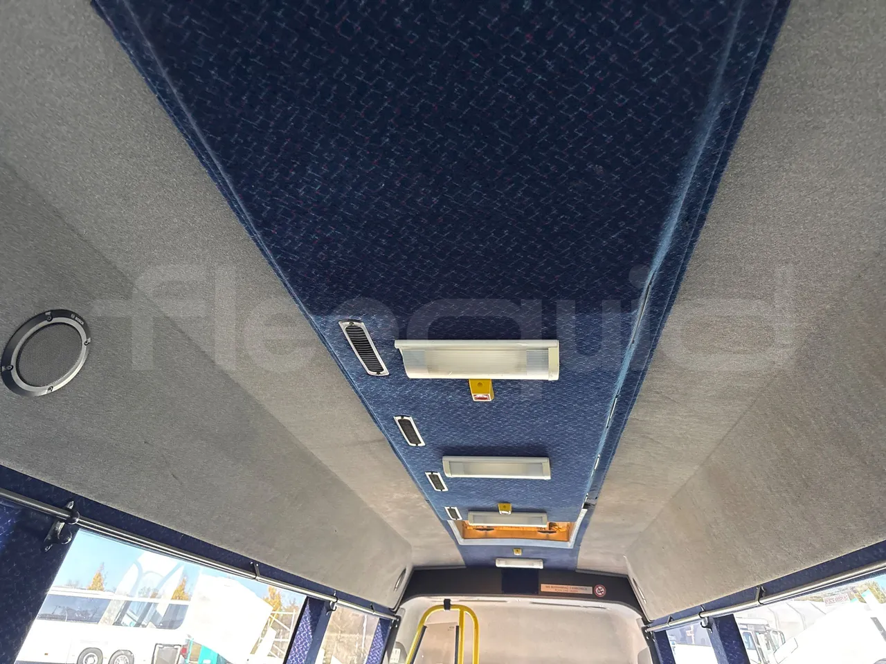Iveco Kapena THESI -EURO5 -125.00 kW-8,65m - overhead compartments photo