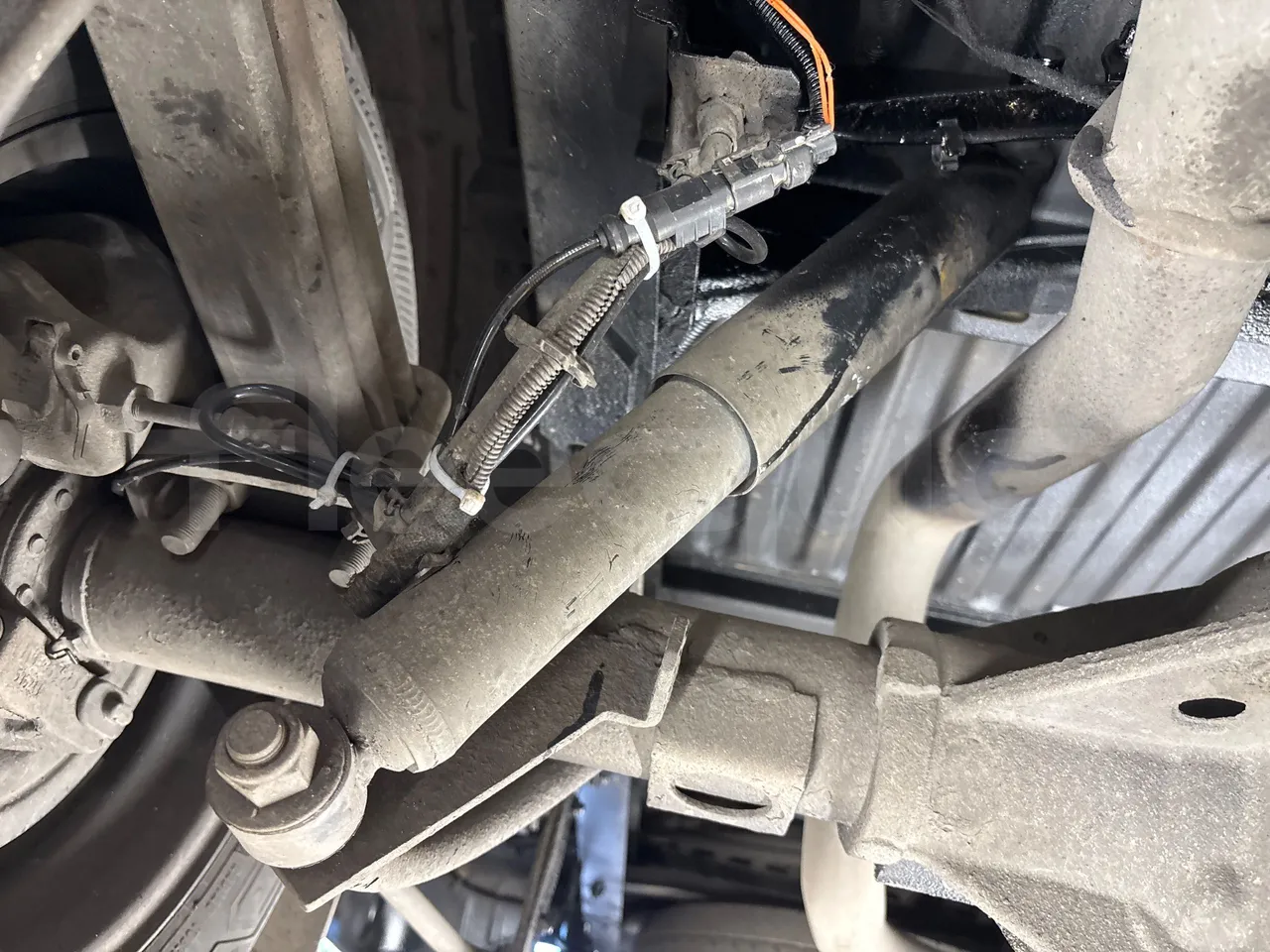 Iveco Kapena THESI -EURO5 -125.00 kW-8,65m - axle 2 shock absorbers 1 right