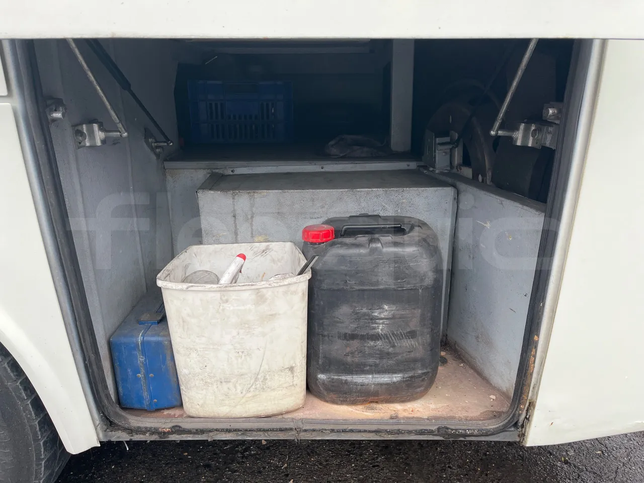 Bmc Midilux L 850 -EUR4 - 130.45kW-7.405m - jack and driver keys