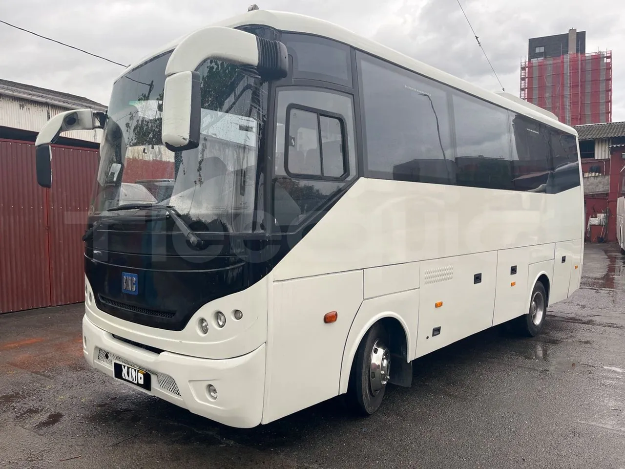 Bmc Midilux L 850 -EUR4 - 130.45kW-7.405m - 3/4 front left