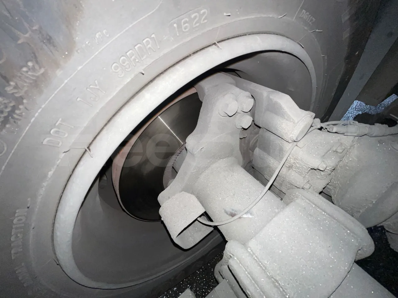 Bmc Midilux L 850 -EUR4 - 130.45kW-7.405m - axle 2 discs left