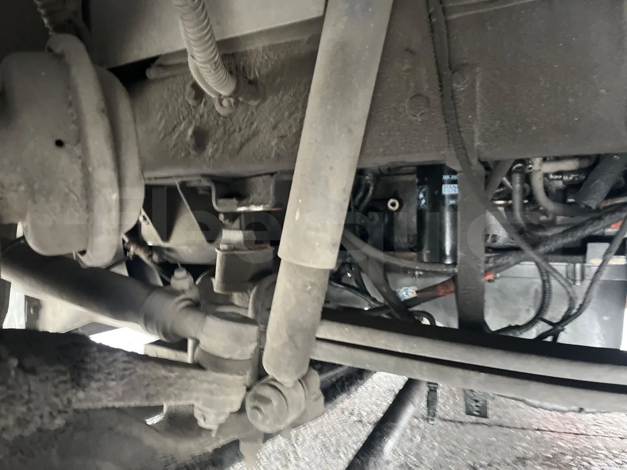 Bmc Midilux L 850 -EUR4 - 130.45kW-7.405m - front air springs left