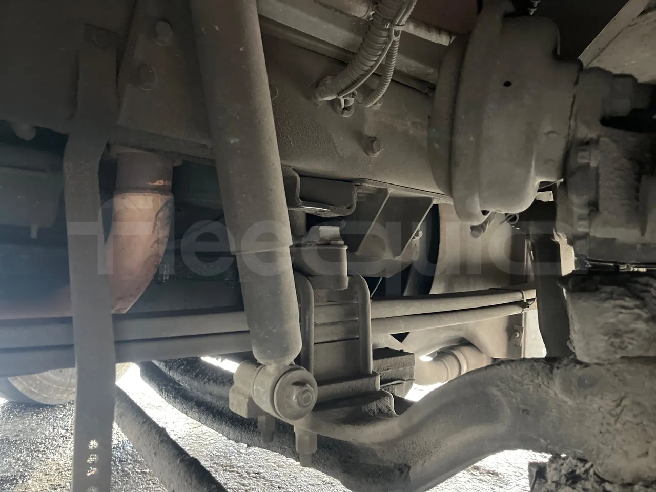 Bmc Midilux L 850 -EUR4 - 130.45kW-7.405m - front air springs right