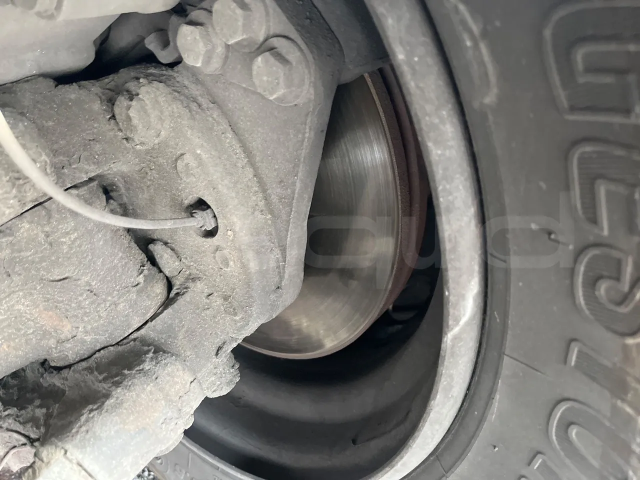 Bmc Midilux L 850 -EUR4 - 130.45kW-7.405m - front discs left