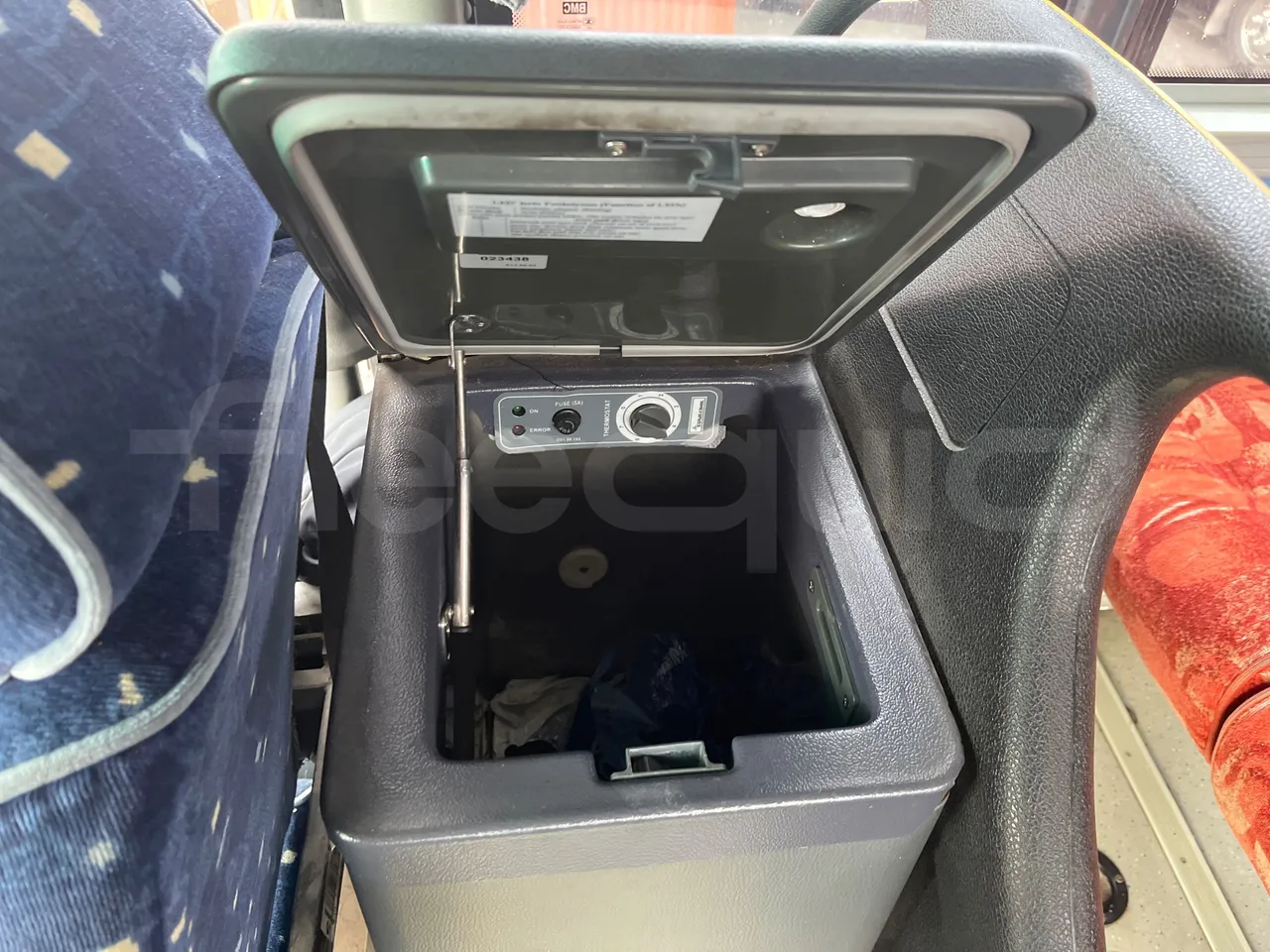 Bmc Midilux L 850 -EUR4 - 130.45kW-7.405m - handrails photo