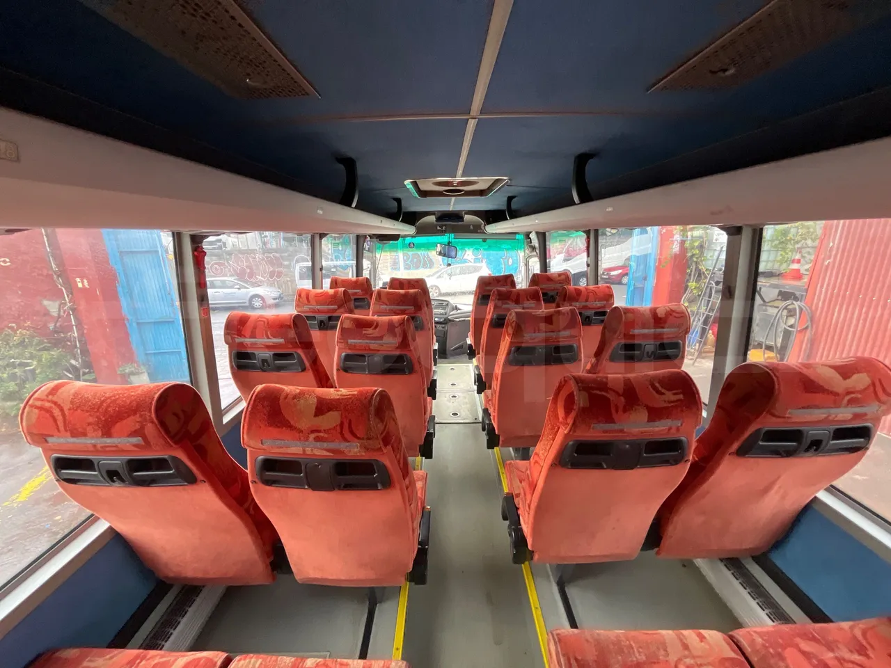 Bmc Midilux L 850 -EUR4 - 130.45kW-7.405m - forward view all seats last row height