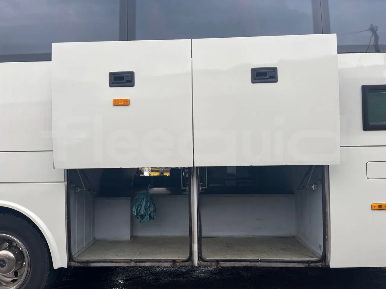 Bmc Midilux L 850 -EUR4 - 130.45kW-7.405m - luggage rack photo