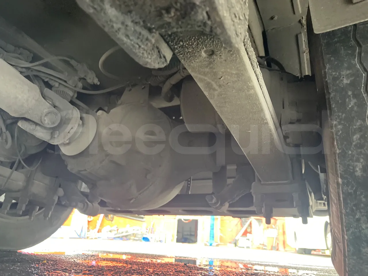 Bmc Midilux L 850 -EUR4 - 130.45kW-7.405m - axle 2 shock absorbers 2 left