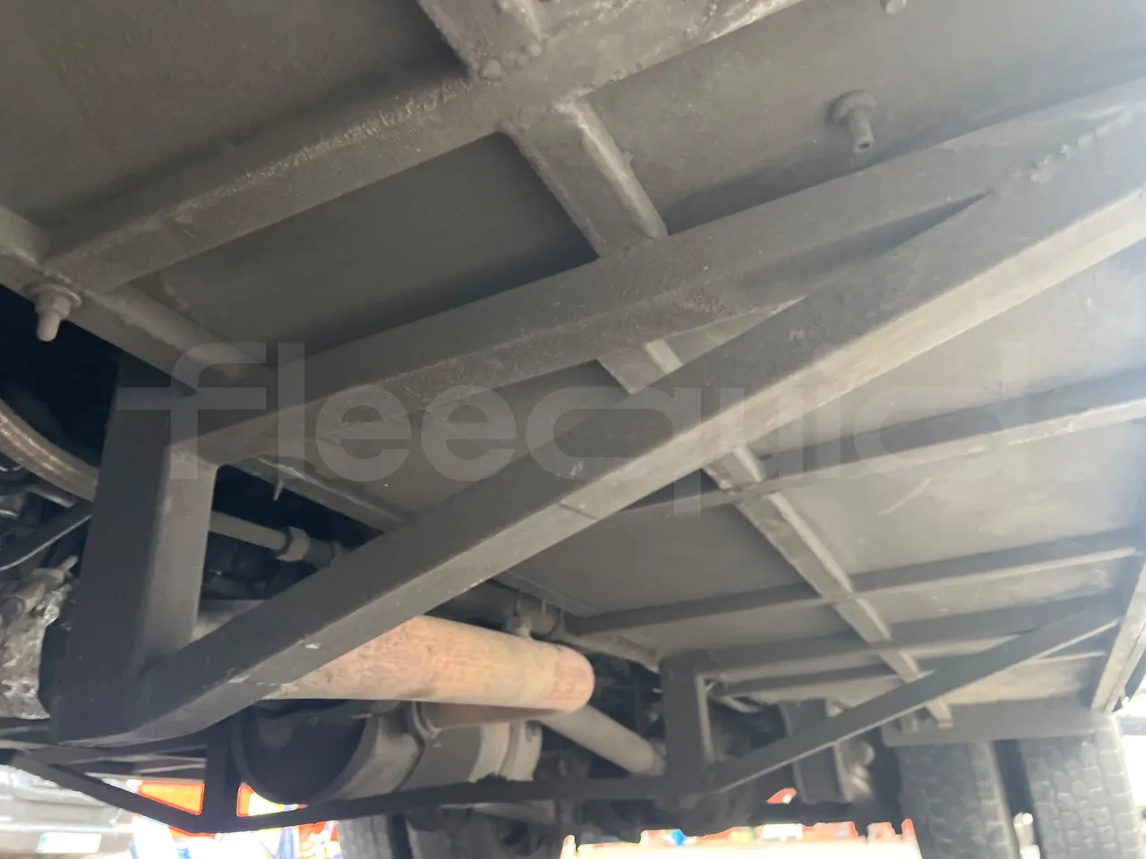 Bmc Midilux L 850 -EUR4 - 130.45kW-7.405m - central undercarriage photo