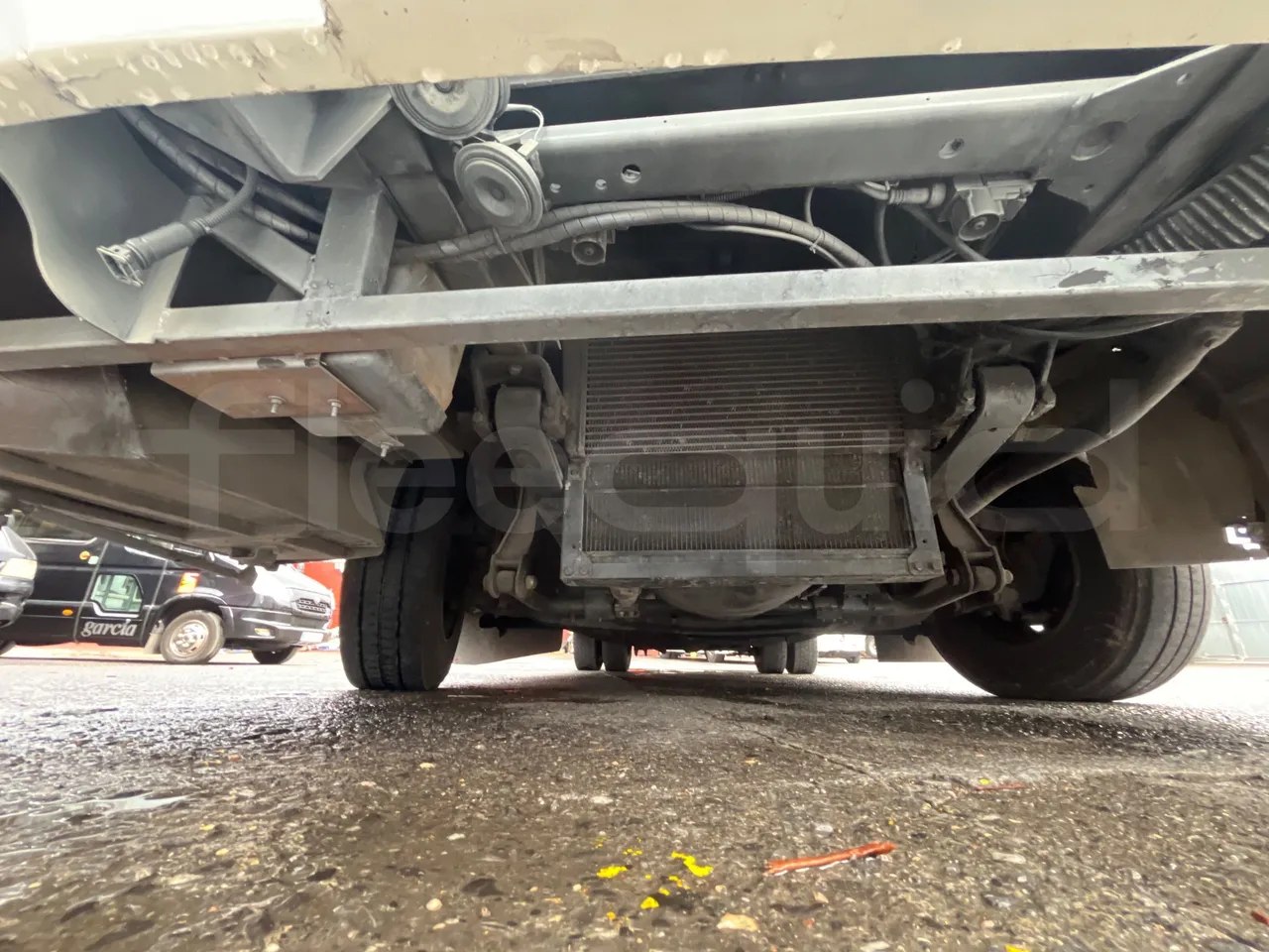 Bmc Midilux L 850 -EUR4 - 130.45kW-7.405m - front undercarriage from front