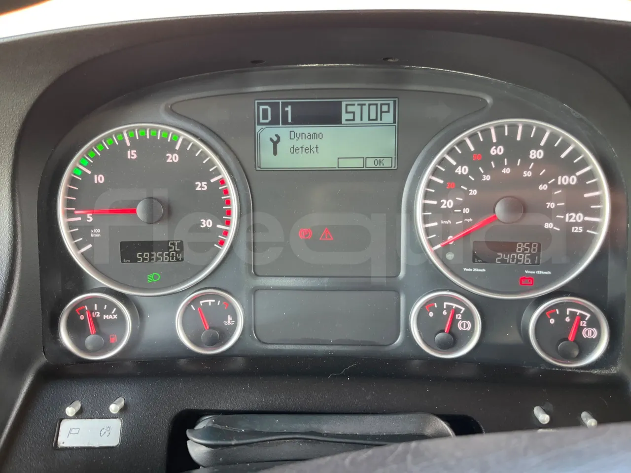 Man Lion's City GL A40 - Euro6 - 228kW - 18.750mt - dashboard lights on