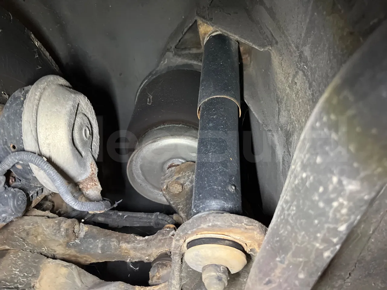 Man Lion's City GL A40 - Euro6 - 228kW - 18.750mt - front shock absorbers left