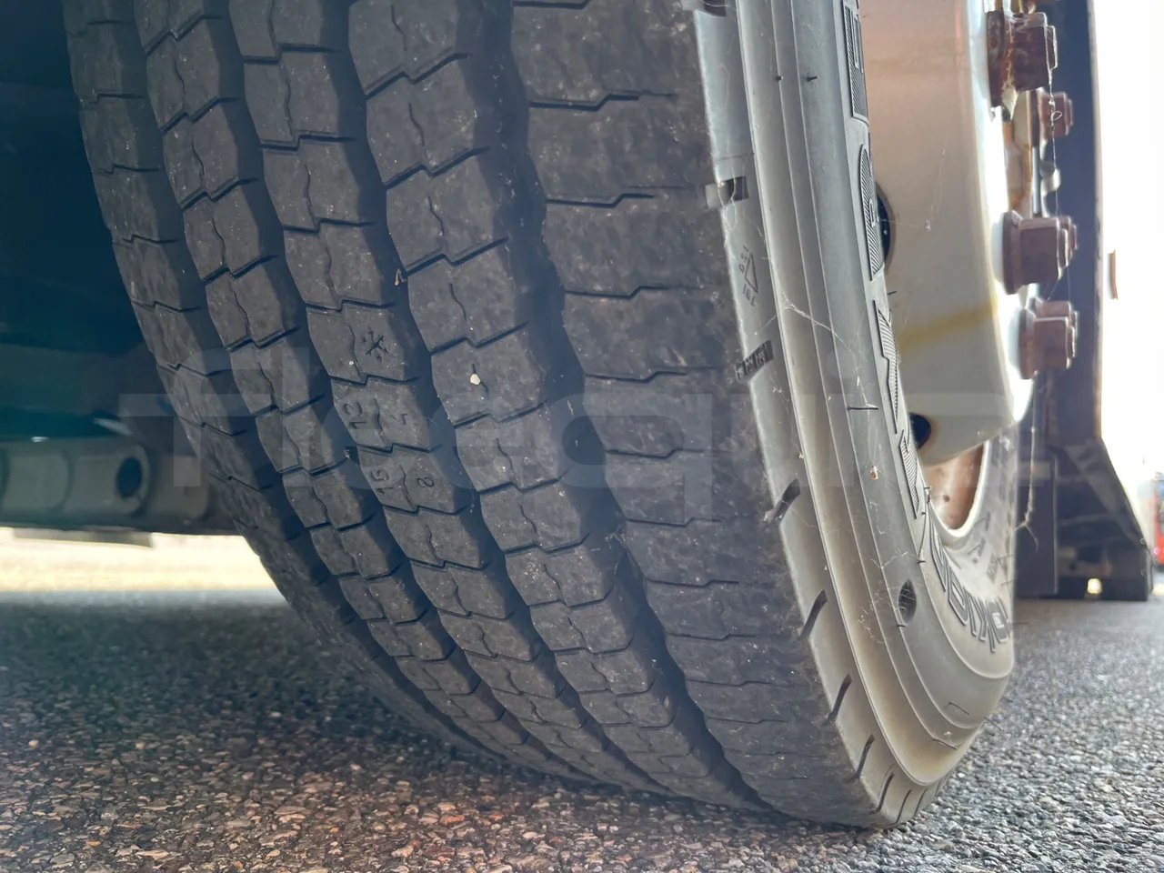 Man Lion's City GL A40 - Euro6 - 228kW - 18.750mt - front left tire measurements